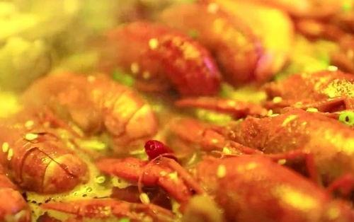 烤肉跳舞吃瓜,夏日狂欢的味蕾盛宴