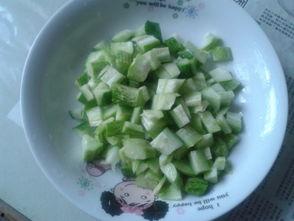小瓜凉拌怎么吃,小瓜凉拌，轻松解锁美味新吃法